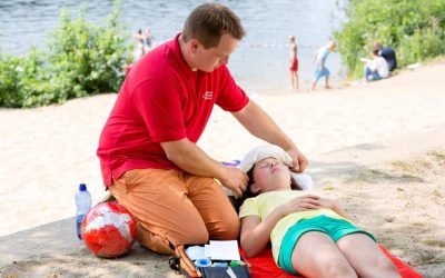 Hitzewelle rollt auf uns zu: DRK gibt Tipps zu Schutz und Hilfe