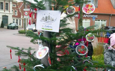 Festlicher Baumschmuck aus der Kita Bullerbü