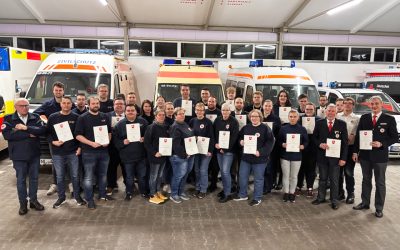 Über 100 Rotkreuzlerinnen und Rotkreuzler wählen bei der Mitgliederversammlung des DRK-Kreisverband Grafschaft Bentheim e.V. neuen Präsidenten